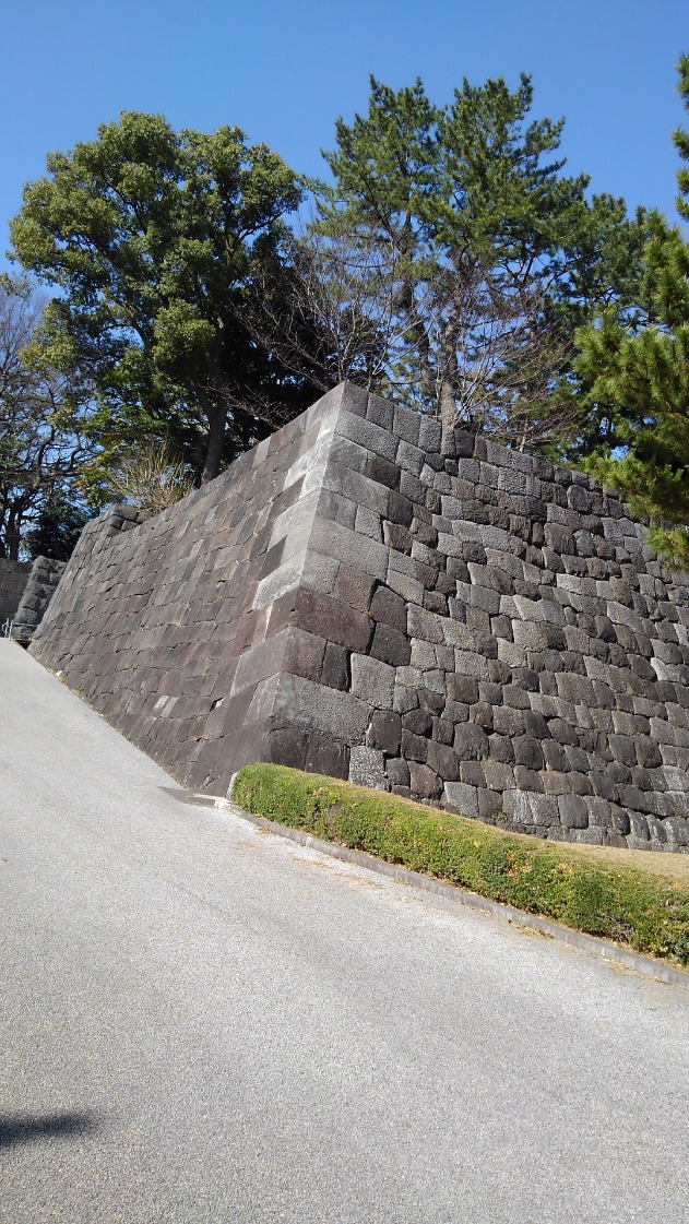 皇居東御苑汐見坂